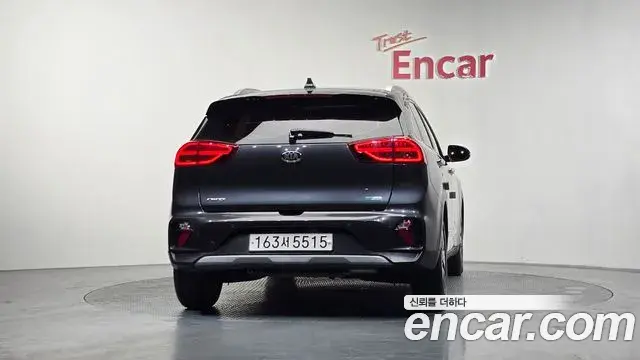 Kia Niro 2021 — ფოტო 20/20