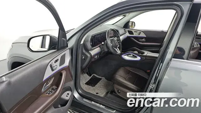 Mercedes-Benz GLE-Class 2019 — ფოტო 8/20