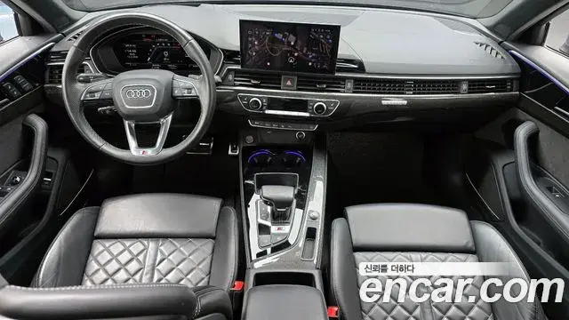 Audi A4 2021 — Фото 7/20