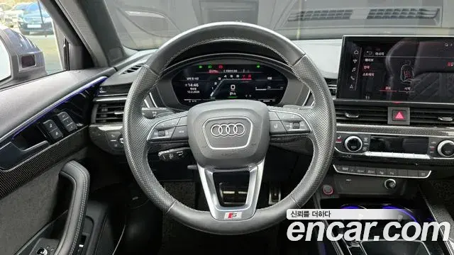 Audi A4 2021 — Фото 13/20
