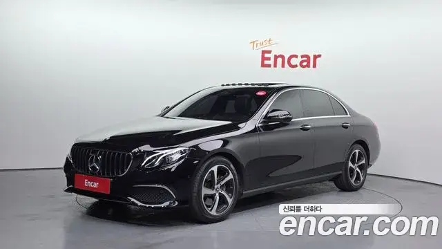 Mercedes-Benz E-Class 2020 — Photo 17/20