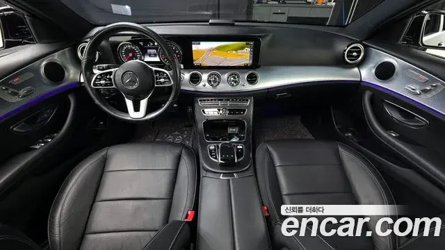 Mercedes-Benz E-Class 2020 — Photo 5/20
