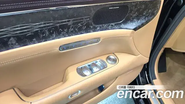 Genesis G90 2023 — Photo 8/20