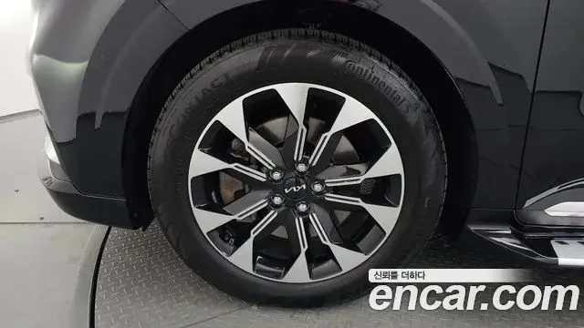 Kia Carnival 2022 — Photo 5/20