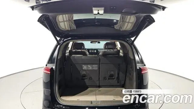 Kia Carnival 2022 — Photo 8/20