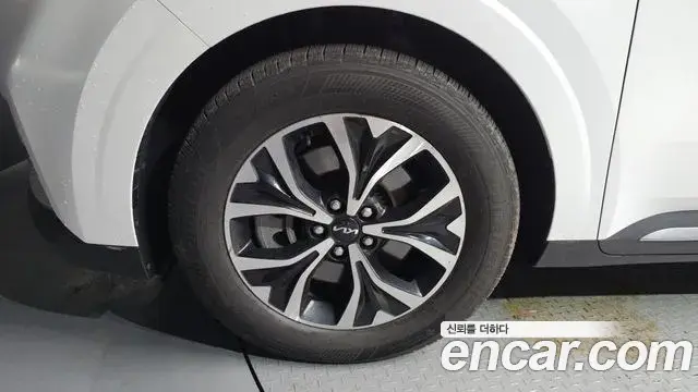 Kia Carnival 2022 — Фото 5/20