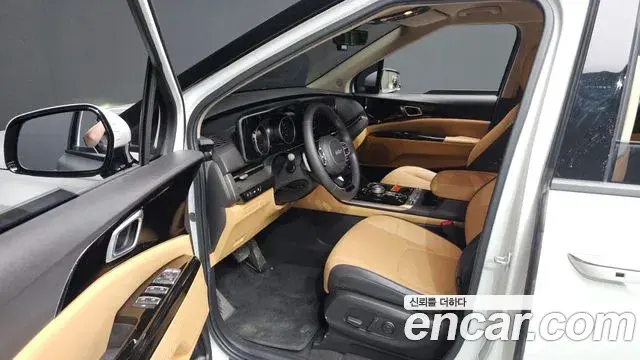 Kia Carnival 2022 — Фото 10/20