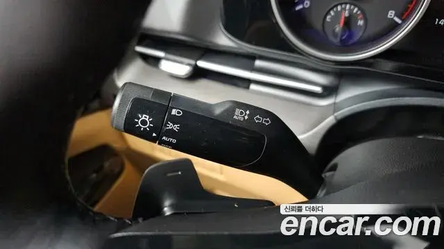 Kia Carnival 2022 — Фото 15/20
