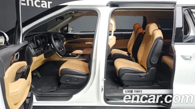 Kia Carnival 2022 — Фото 18/20