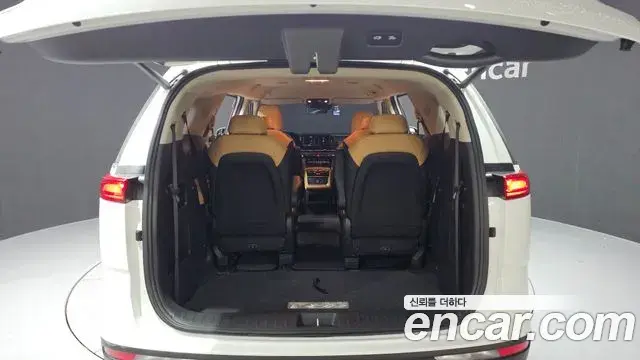 Kia Carnival 2022 — Фото 20/20