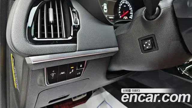 Kia Stinger 2020 — Şəkil 16/20
