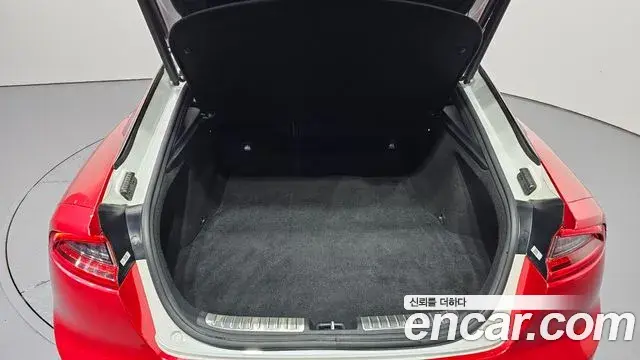 Kia Stinger 2020 — Şəkil 5/20