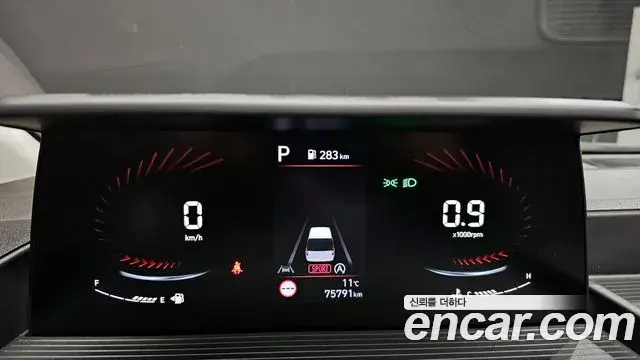 Hyundai Staria 2024 — Фото 8/20