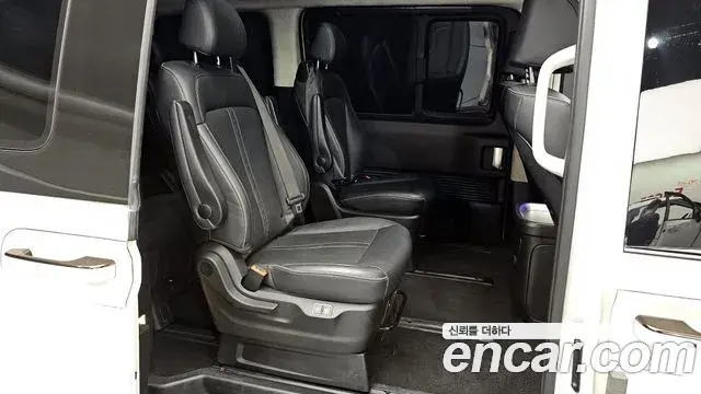 Hyundai Staria 2024 — Фото 12/20