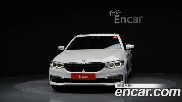 BMW 5 Series 2018 — Фото 3/20