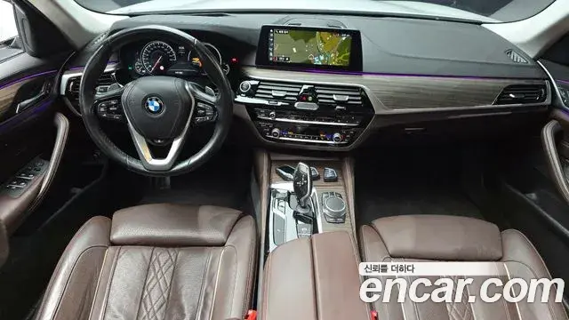 BMW 5 Series 2018 — Фото 7/20