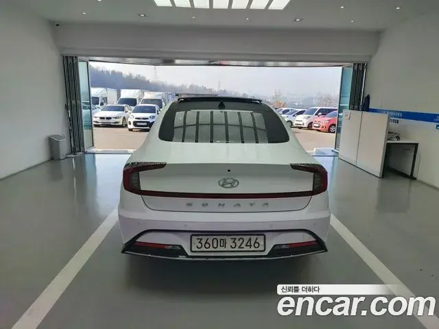 Hyundai Sonata Hybrid 2020 — ფოტო 15/20
