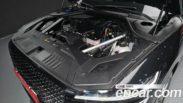 Genesis GV70 2023 — ფოტო 13/20