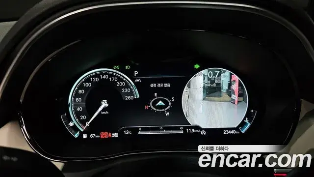 Genesis GV70 2023 — ფოტო 15/20