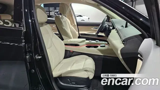 Genesis GV70 2023 — ფოტო 9/20