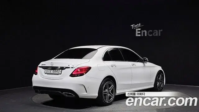 Mercedes-Benz C-Class 2019 — Фото 2/20