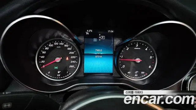 Mercedes-Benz C-Class 2019 — Фото 8/20