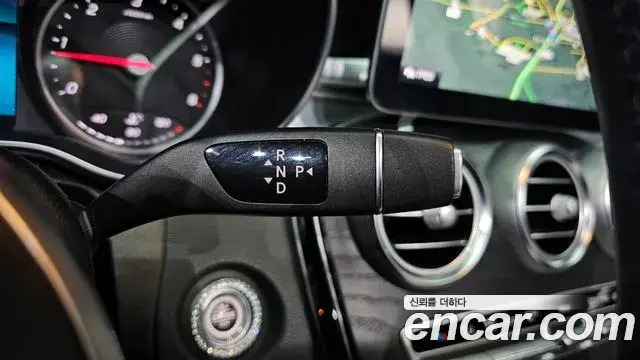 Mercedes-Benz C-Class 2019 — Фото 9/20