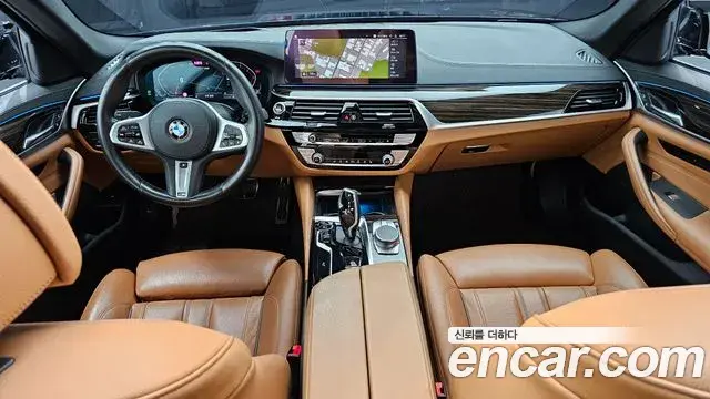 BMW 5 Series 2020 — Şəkil 13/20