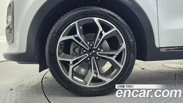 Kia Sportage The Bold 2019 — ფოტო 8/20