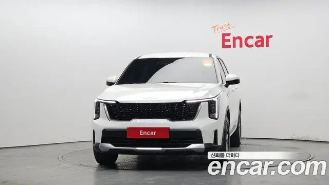 Kia Sorento 2023 — Photo 8/20