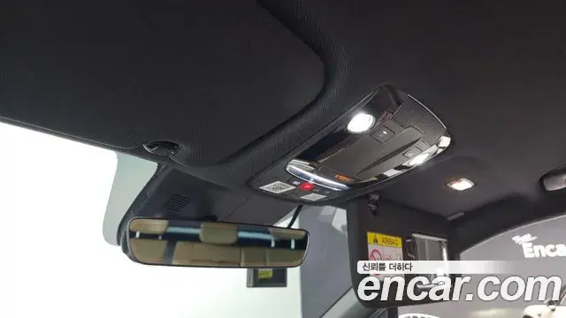 Kia Sorento 2023 — Photo 2/20