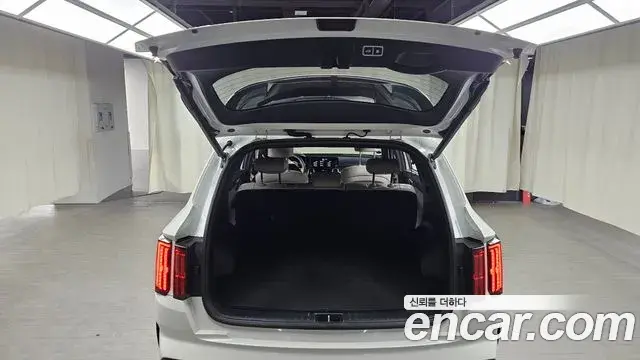 Kia Sorento 2023 — Şəkil 13/20