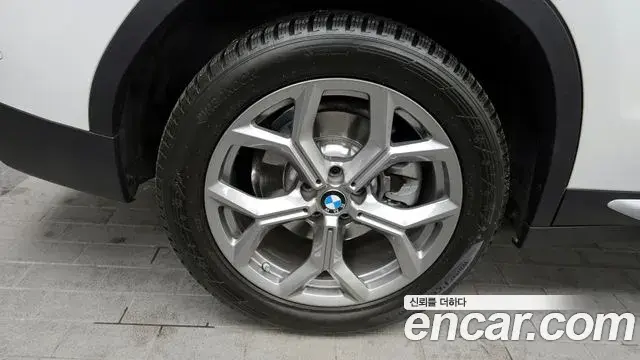 BMW X3 2022 — Photo 9/20