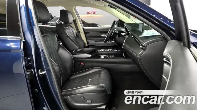 Genesis GV70 2022 — Şəkil 18/20