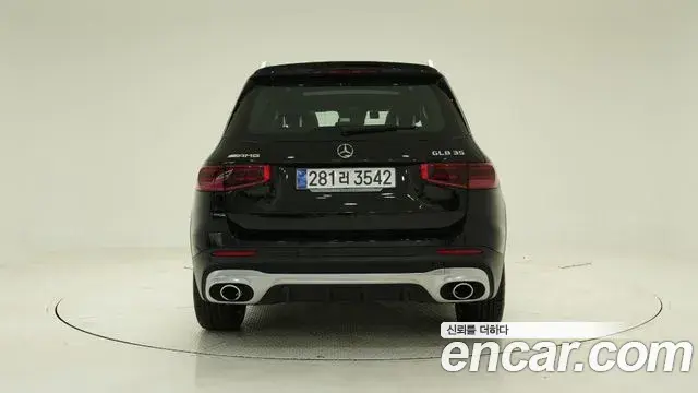 Mercedes-Benz GLB-Class 2025 — Photo 5/17