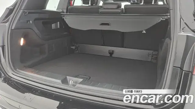 Mercedes-Benz GLB-Class 2025 — Photo 14/17