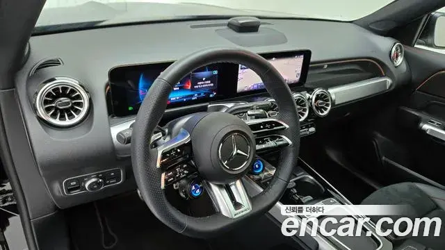 Mercedes-Benz GLB-Class 2025 — Photo 15/17