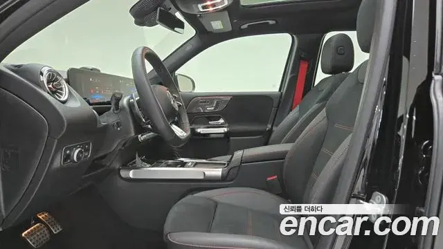 Mercedes-Benz GLB-Class 2025 — Photo 17/17