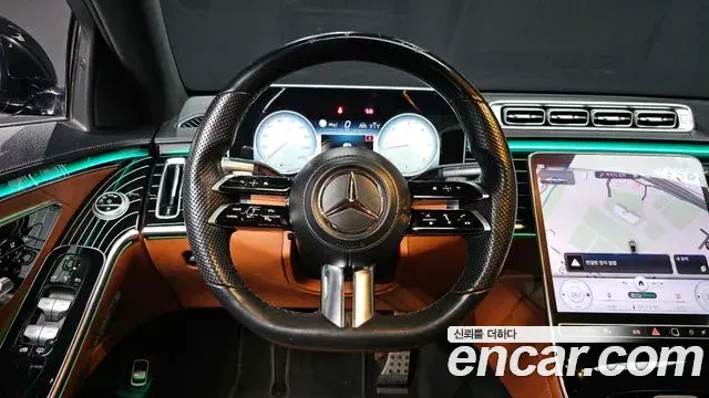 Mercedes-Benz S-Class 2022 — Photo 10/20