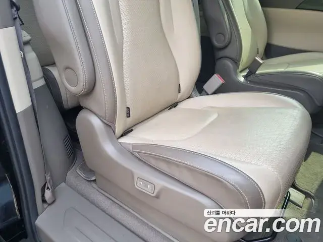 Kia Carnival 2022 — Şəkil 10/20