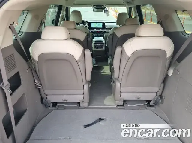 Kia Carnival 2022 — Şəkil 15/20