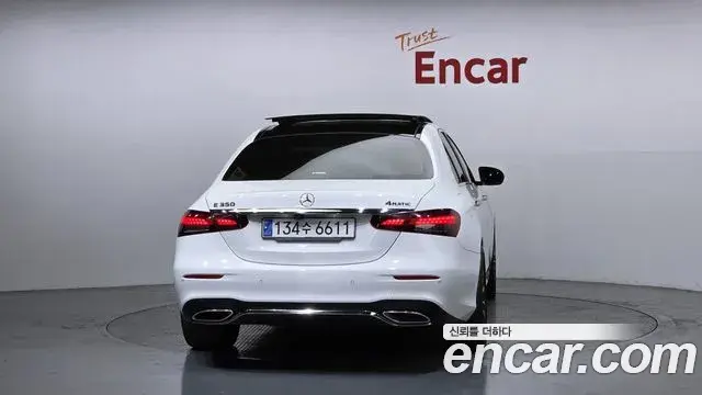 Mercedes-Benz E-Class 2021 — Фото 4/20