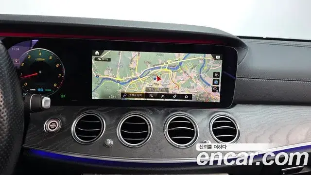 Mercedes-Benz E-Class 2021 — Фото 15/20