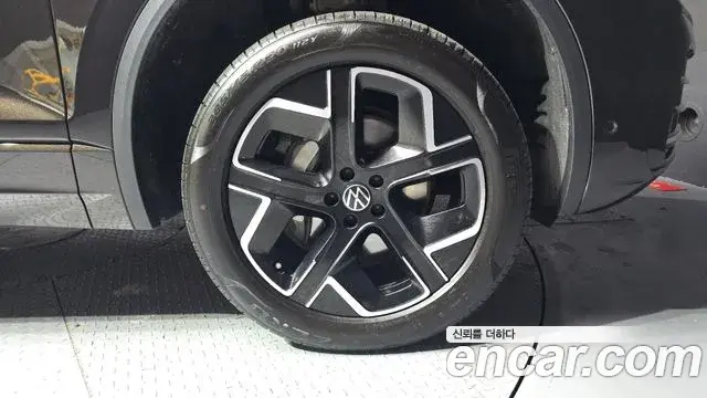 Volkswagen Touareg 2024 — Şəkil 16/20