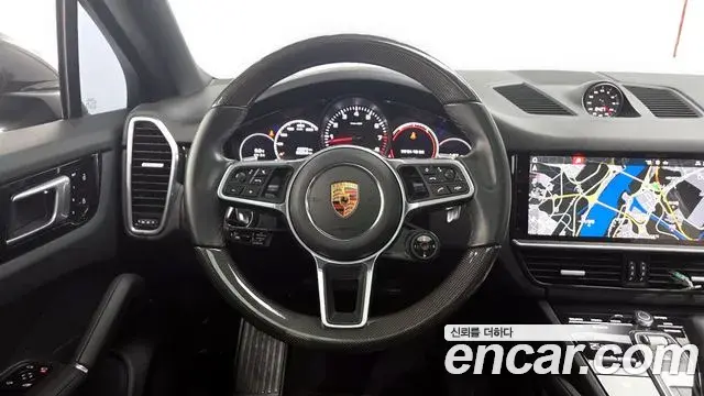 Porsche Cayenne 2020 — Photo 16/20