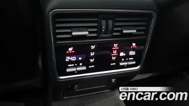 Porsche Cayenne 2020 — Photo 5/20