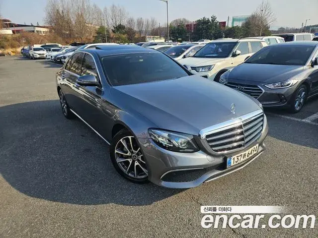 Mercedes-Benz E-Class 2018 — ფოტო 2/19