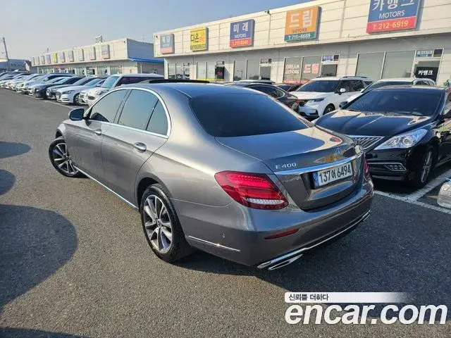 Mercedes-Benz E-Class 2018 — ფოტო 1/19