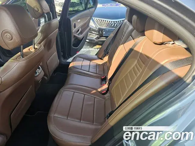 Mercedes-Benz E-Class 2018 — ფოტო 5/19