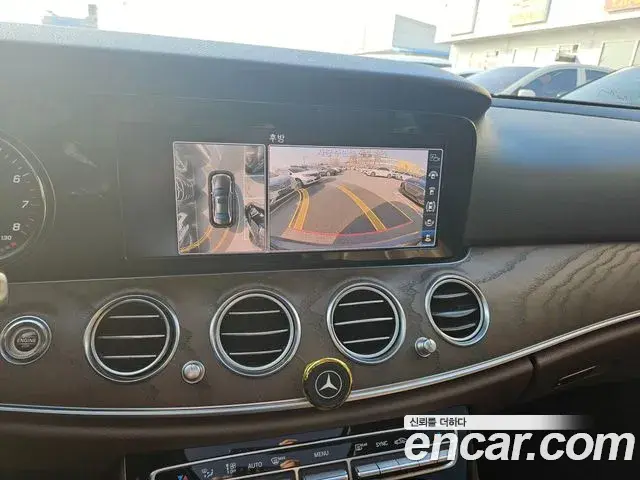 Mercedes-Benz E-Class 2018 — ფოტო 10/19